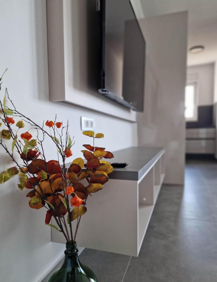 Villa Poseidon โนวาลยา ภายนอก รูปภาพ