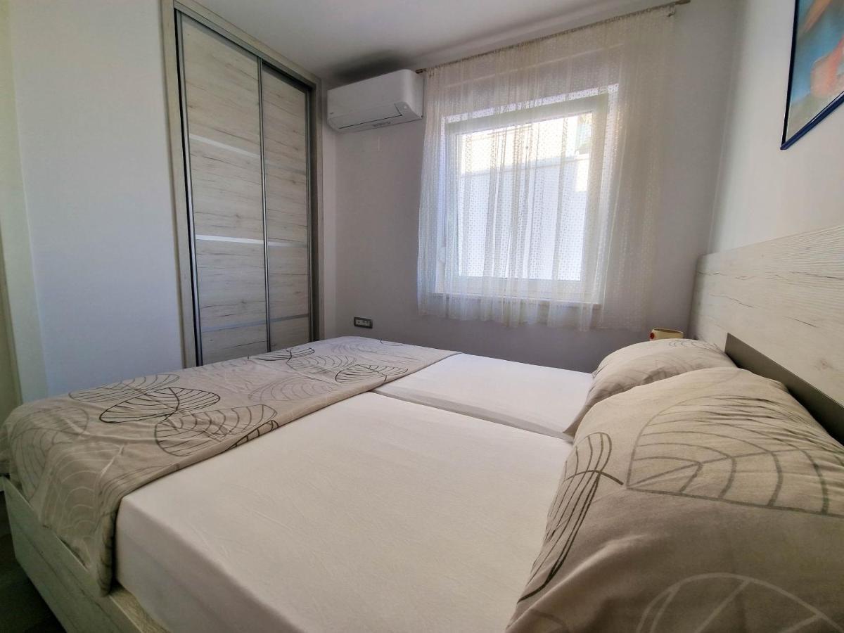 Villa Poseidon โนวาลยา ภายนอก รูปภาพ