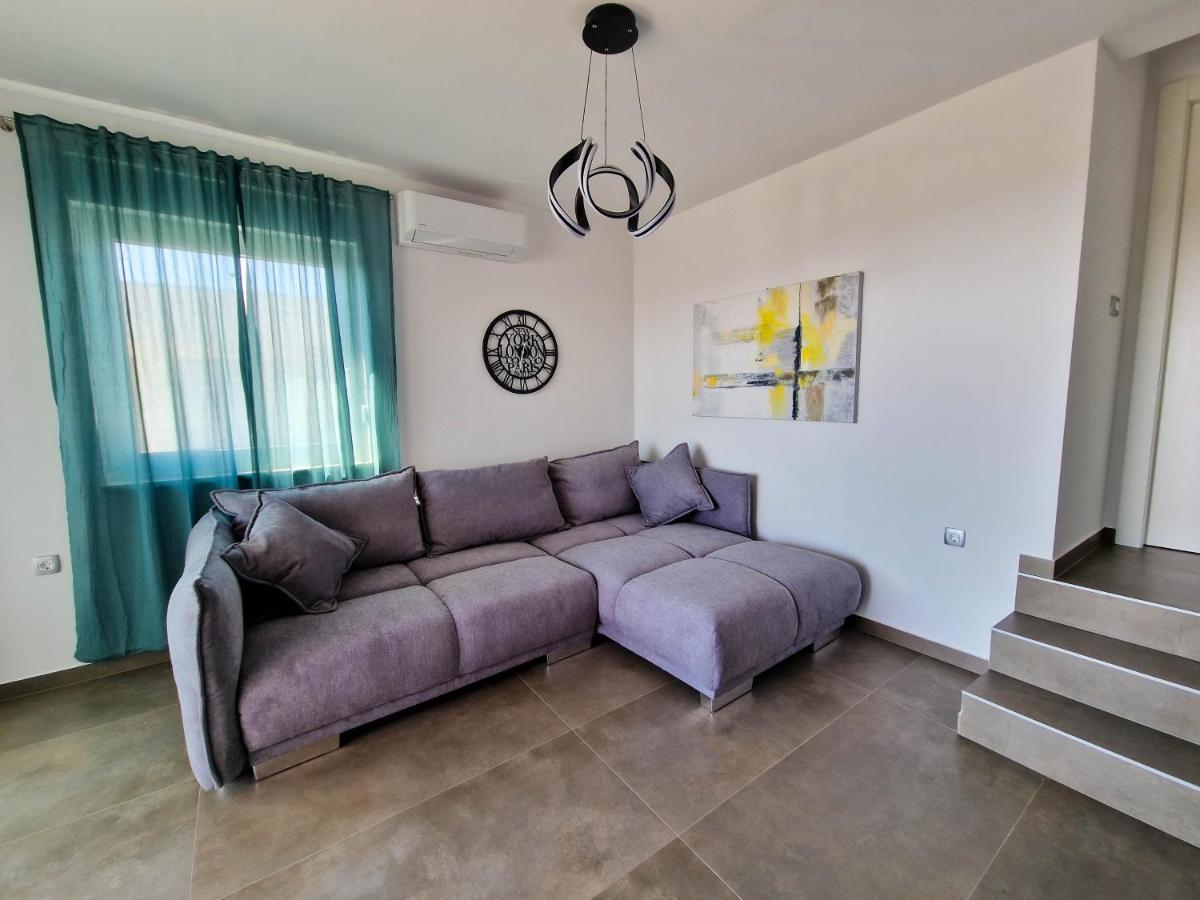 Villa Poseidon โนวาลยา ภายนอก รูปภาพ