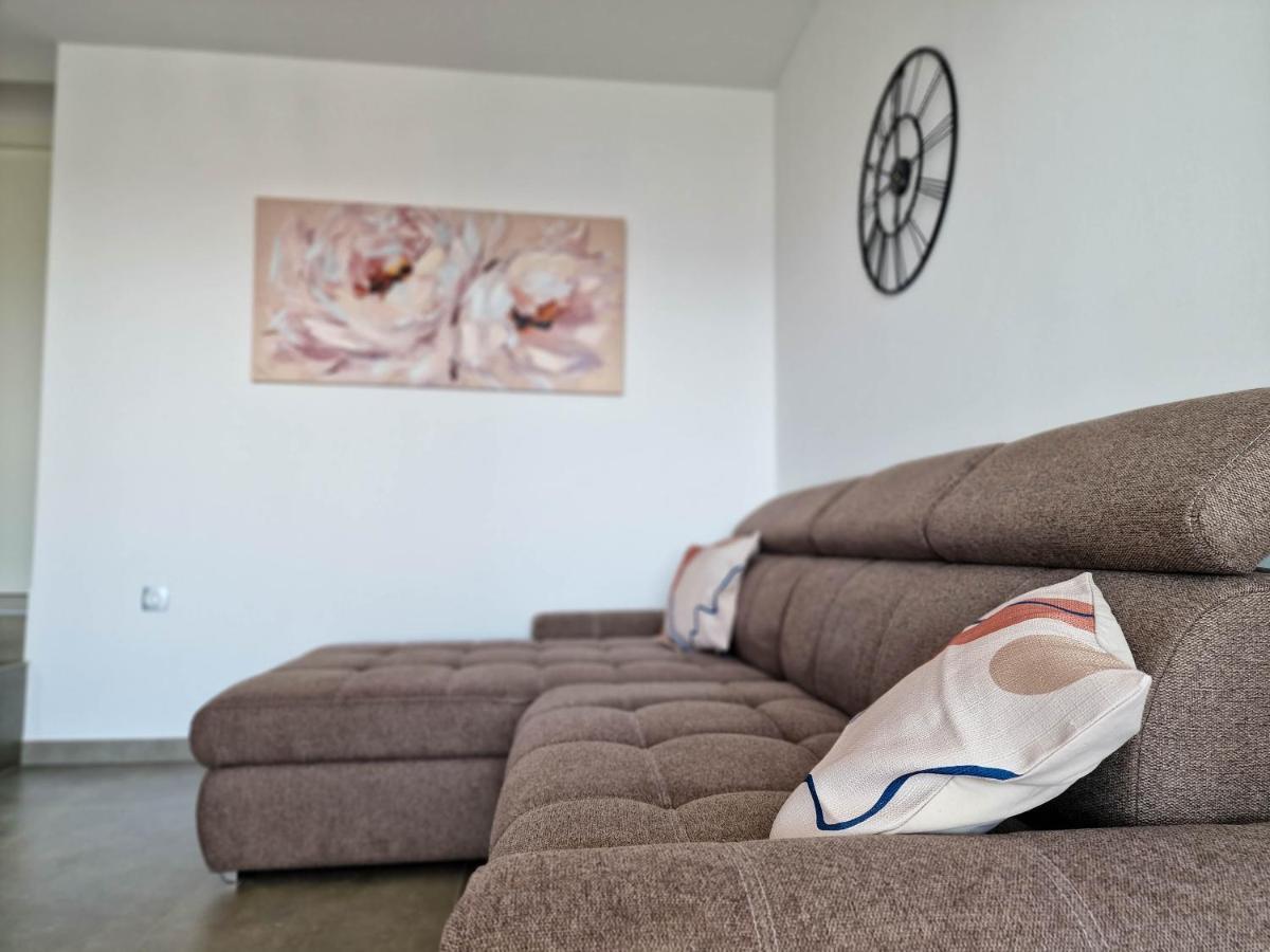 Villa Poseidon โนวาลยา ภายนอก รูปภาพ