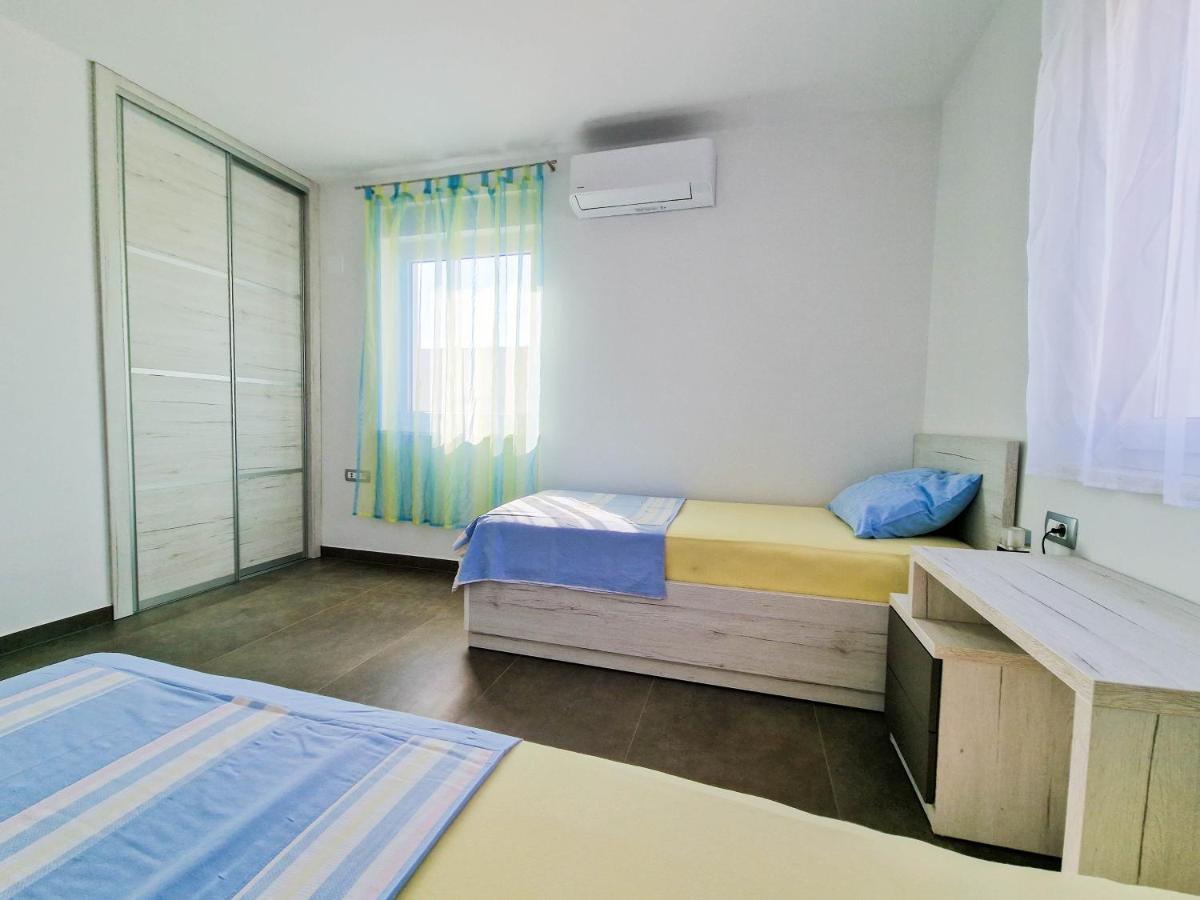 Villa Poseidon โนวาลยา ภายนอก รูปภาพ